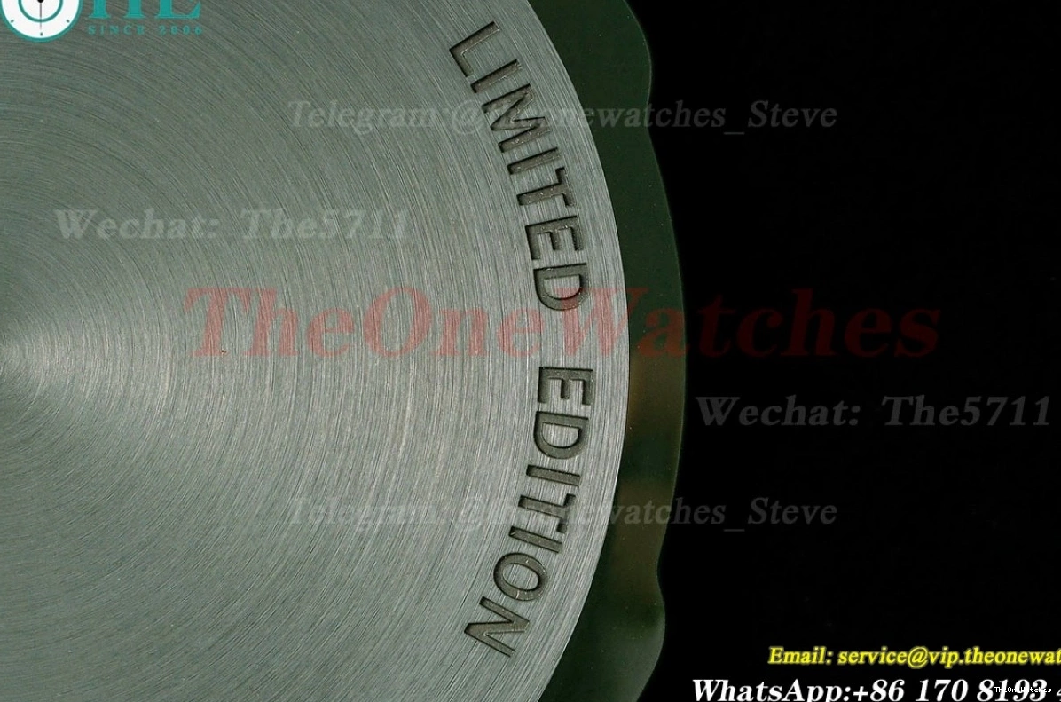 5711 AMGF RU MY9015 Green Nautilus AET Cer Dial 40mm Textured 0409